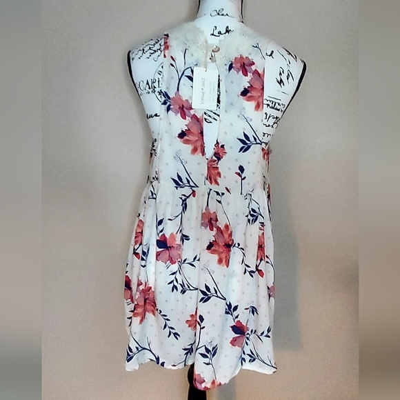 Living Doll Floral Flowy Tank-NWT - Picture 3 of 10